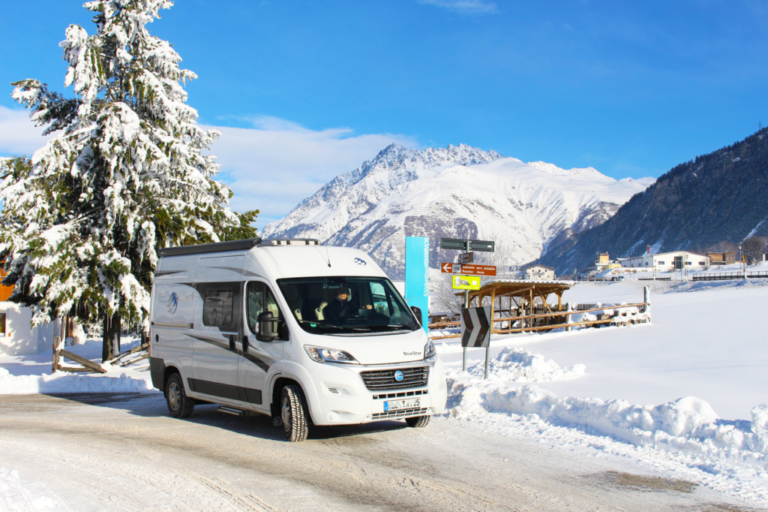 sneeuw camper